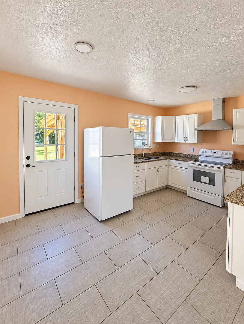 Westside Four Bedroom Home Located near 21st and Kessler Blvd — Photo 2