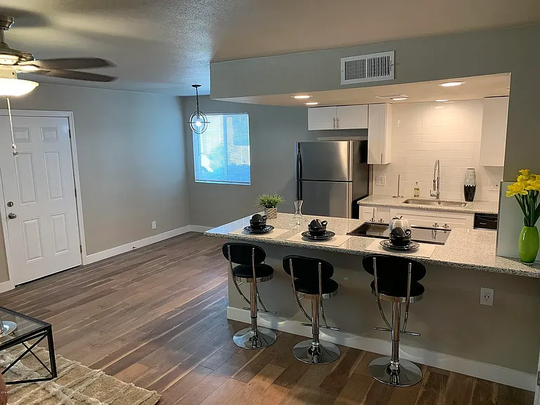 4710 E Portland St — Photo 5
