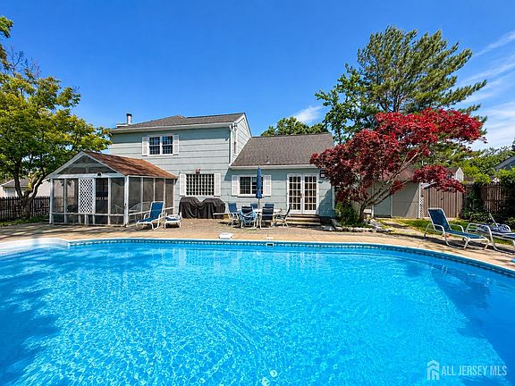 3rd image of 904 Nantucket Ct
