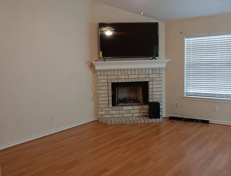 2256 Ivy Dr — Photo 4
