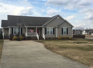 1370 Tucker Rd, Grimesland, NC 27837