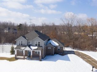 5031 Bordeaux Dr, Clarkston, MI 48348