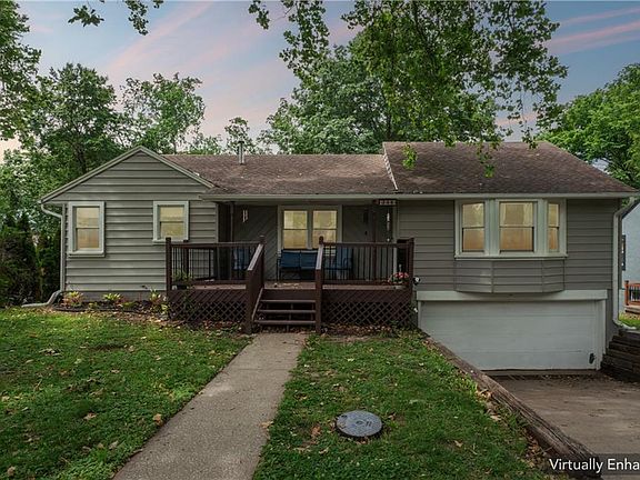2nd image of 4900 NE Park Ln
