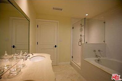 5th image of 837 S Crenshaw Blvd #Penthouse 5