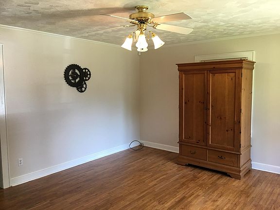 2nd image of 1710 Miller Ave
