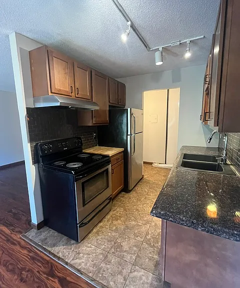 1007 11th Ave S #4 — Photo 2