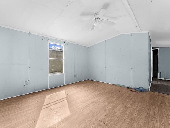 4th image of 616 Rainey Dr