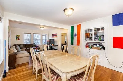 186 Calumet St Photo 1