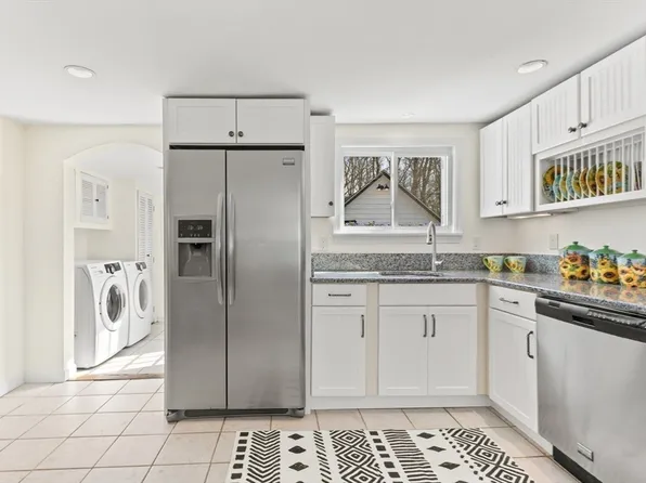 589 South St, Wrentham, MA 02093
