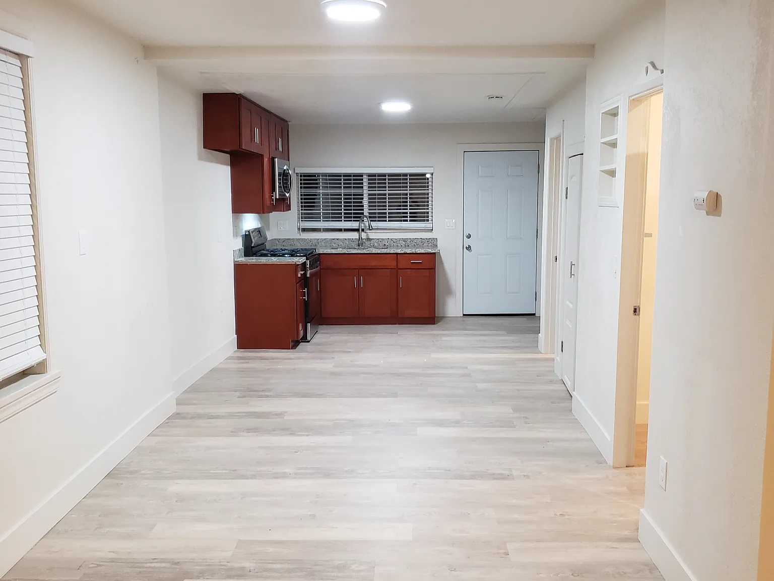 1 bed, 682 sqft, $1,600 — Photo 2