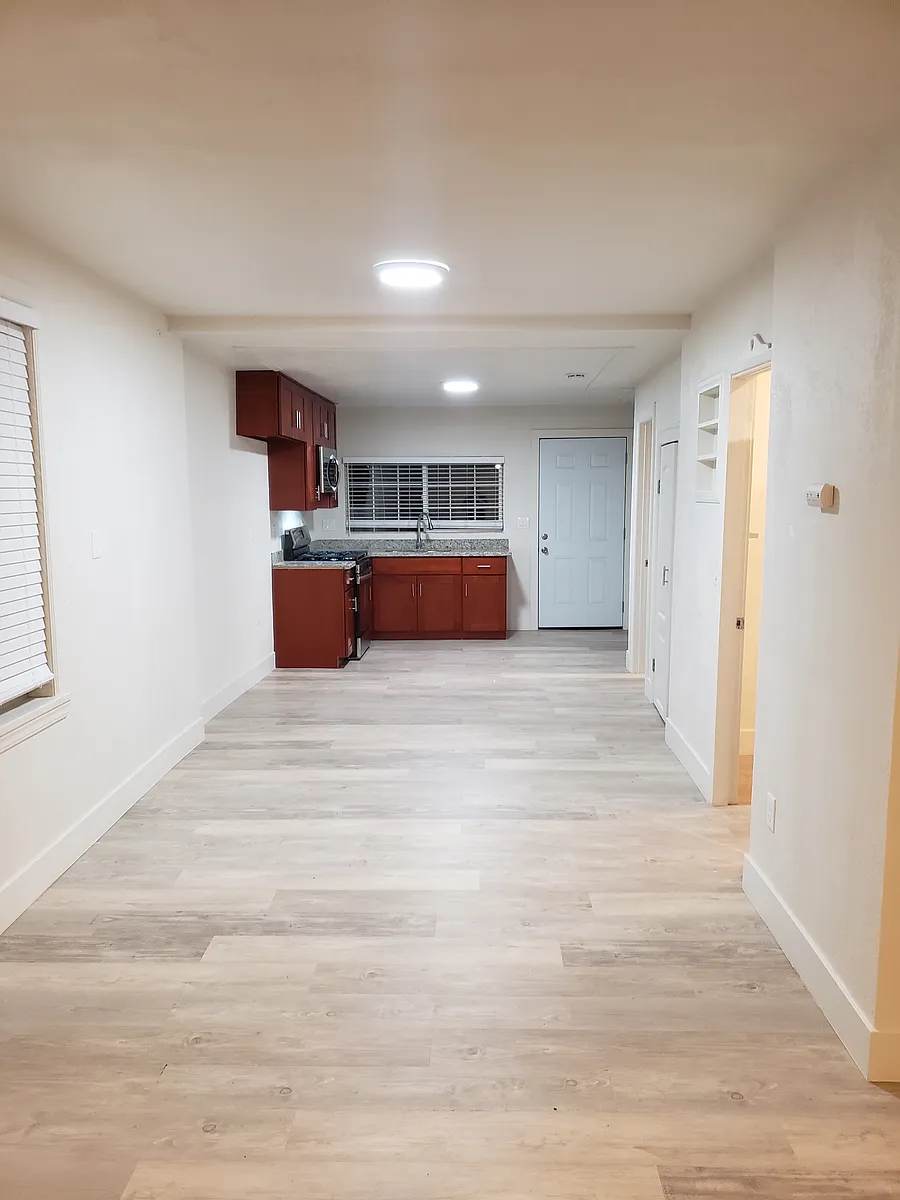 Building Photo - 700 Williams Ave #1