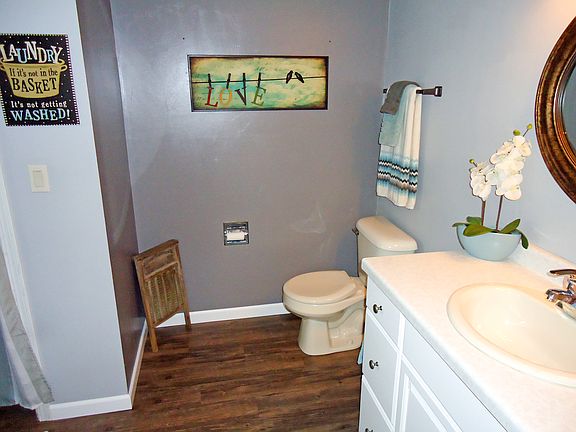 1/2 Bath Laundry