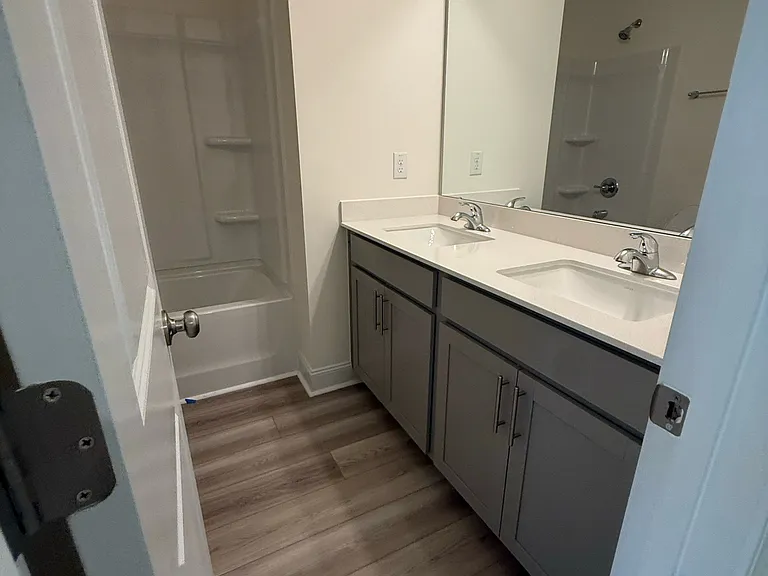34 Anastasia St — Photo 16
