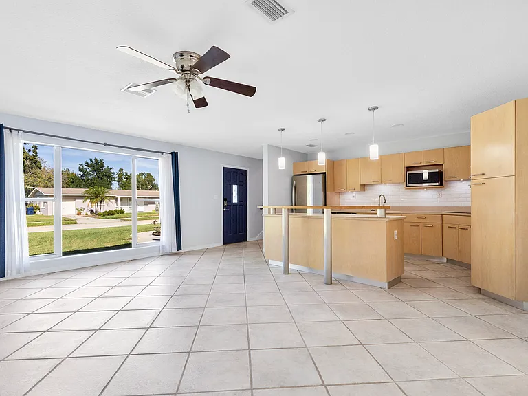 4420 W Fair Oaks Ave — Photo 3