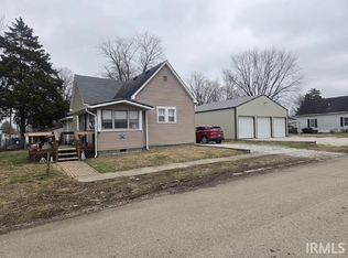 139 7th St SE, Linton, IN 47441