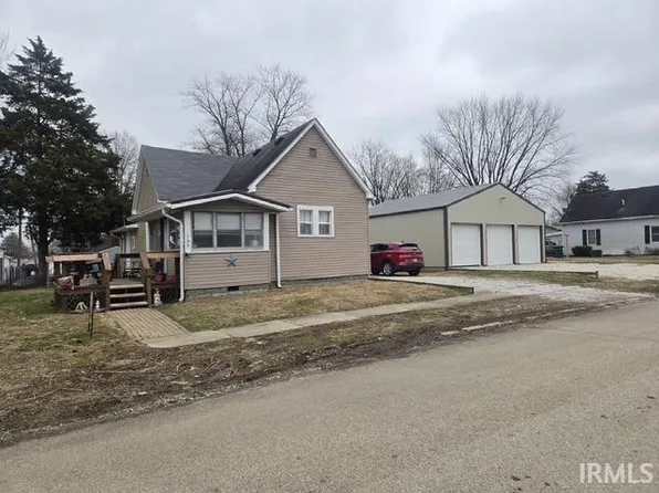 139 7th St SE, Linton, IN 47441
