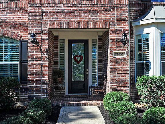 3rd image of 25610 Cliffhill Ct