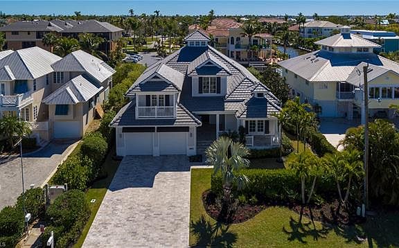 3rd image of 1480 Pelican Ave