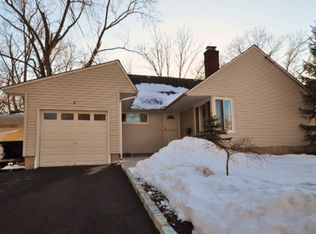 3 Tamaques Way, Westfield, NJ 07090