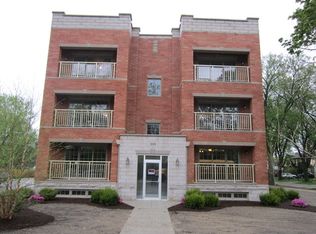 909 Harlem Ave APT 2S, Glenview, IL