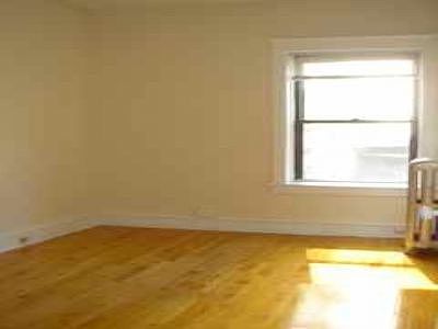 5th image of 1139 W Ardmore Ave