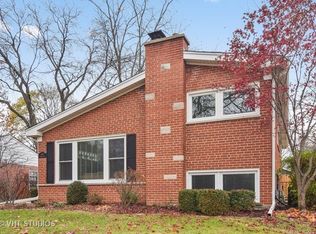 529 Byron Ct, Wheaton, IL 60187