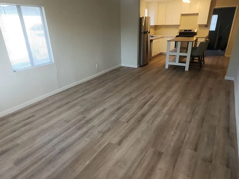 1025 Enwood Rd — Photo 5