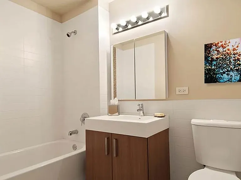 537 W 27th St #2F — Photo 6
