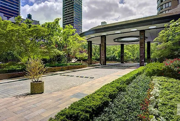 Rented by Oxford Property Group | media 29