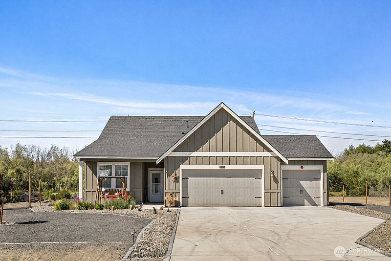 3rd image of 2907 Dapple Gray Way