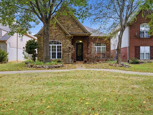1898 N Houston Levee Rd, Cordova, TN 38016