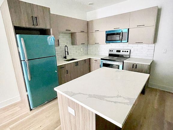5th image of 2826 Salmon St #G110