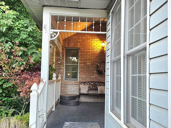 2nd image of 1025 Brook Haven Dr