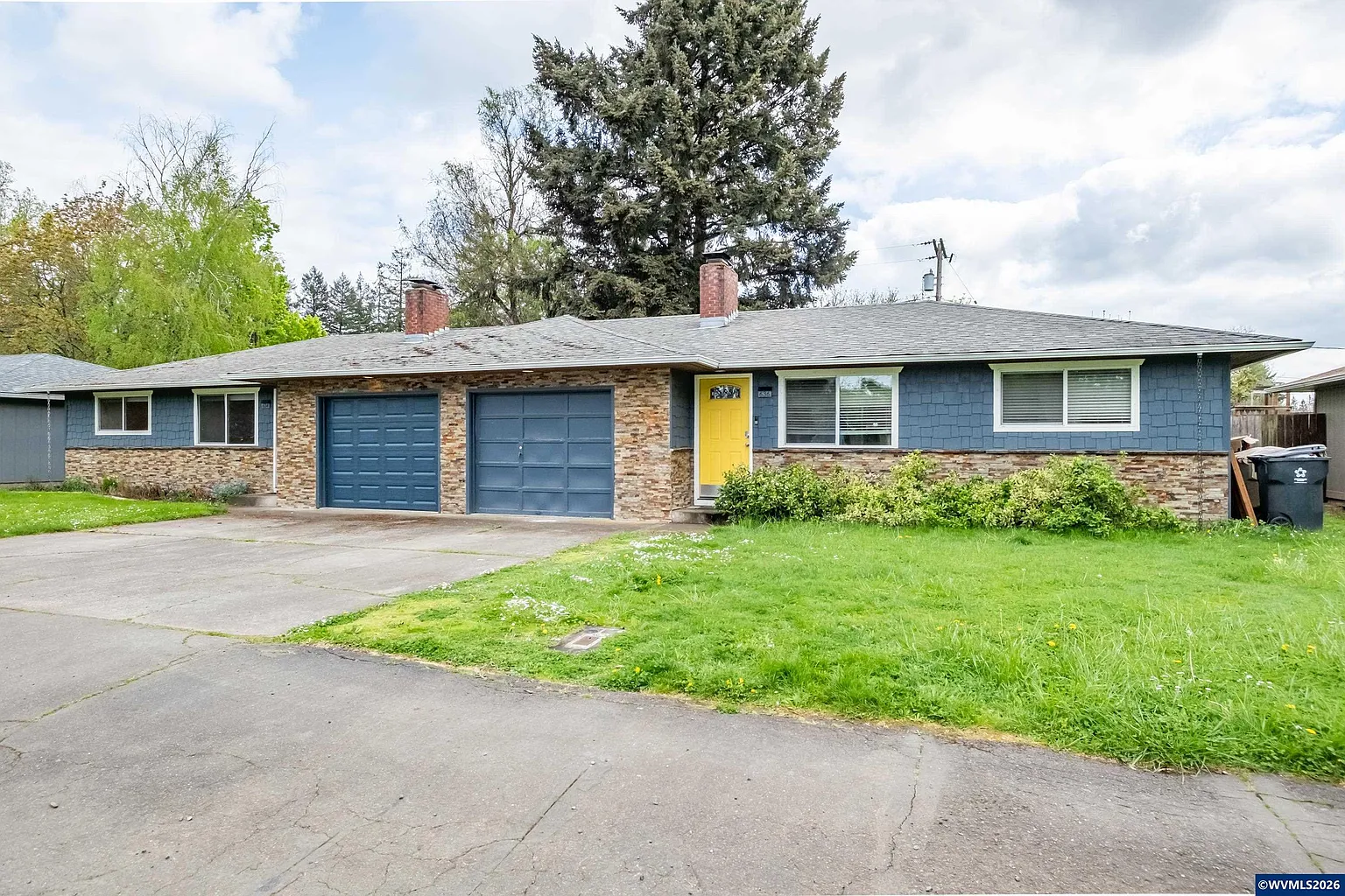 634 NW Thornton Lake Dr photo 1