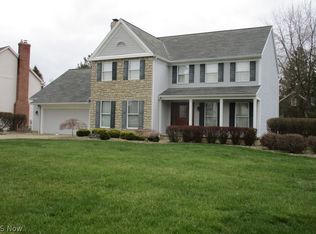 37 Loch Heath Ln, Youngstown, OH 44511