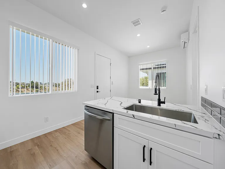 2872 Preece St #2 — Photo 8