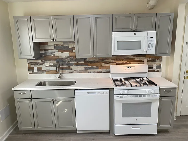 120 Bellamy Ave #C — Photo 4