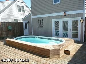 3rd image of 2212 Evans St