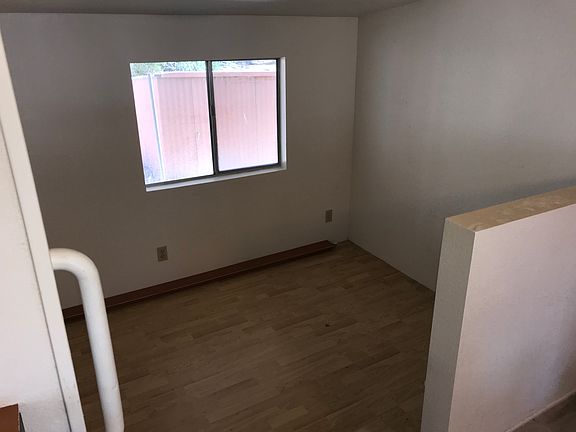 Office/ Den/ kids play room