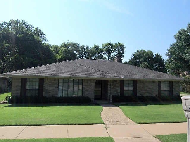 1st image of 208 Westpark Dr N