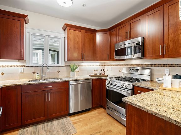 5th image of 80 Lexington Ave #2
