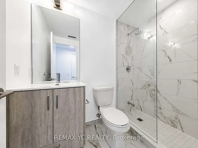 180 Front St E #2212 — Photo 21