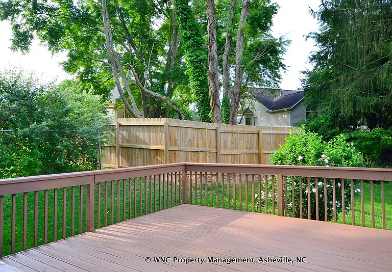 53 Tipperary Dr — Photo 10