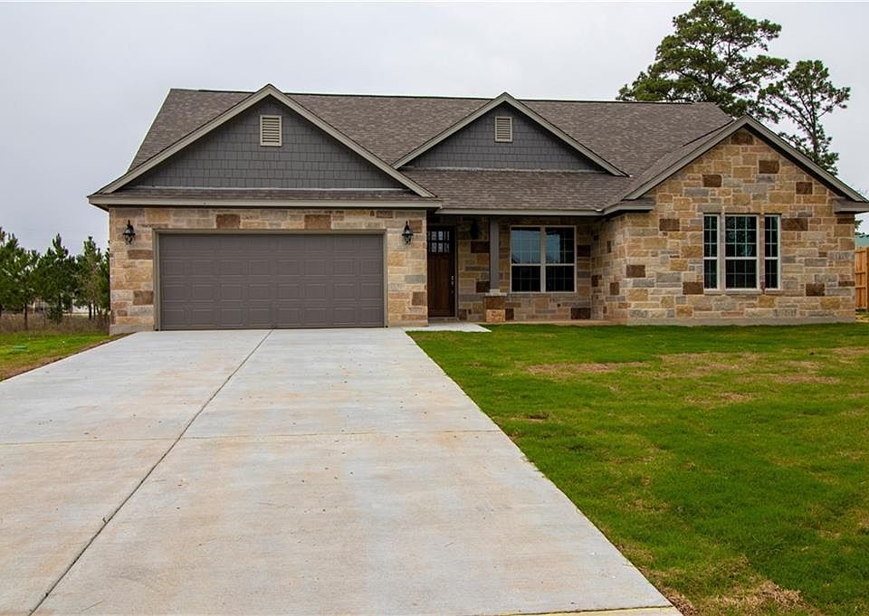 1st image of 121 Dickenson Ln