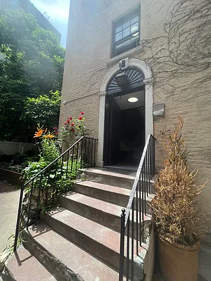 Rented by Sassouni Management | media 14