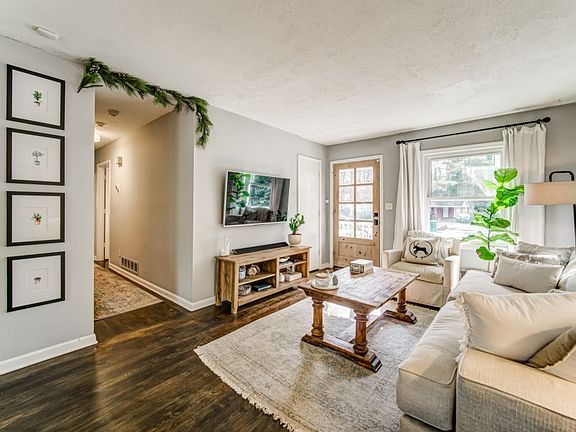 3rd image of 3152 Highland Dr SE