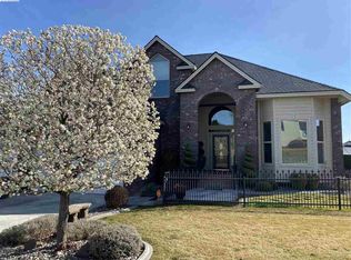 4607 Adobe Dr, Pasco, WA 99301