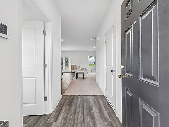 2nd image of 402 San Sebastian Dr