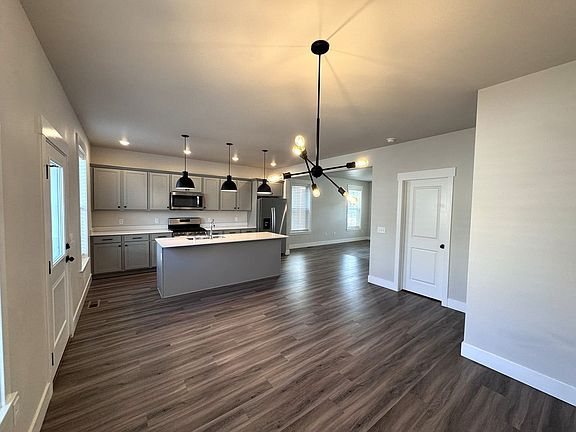 5th image of 1670 Saint George Blvd