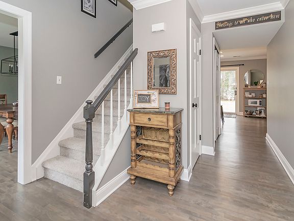 4th image of 215 Donald St